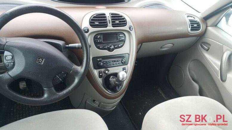 2004' Citroen Xsara Xsara Picasso photo #1