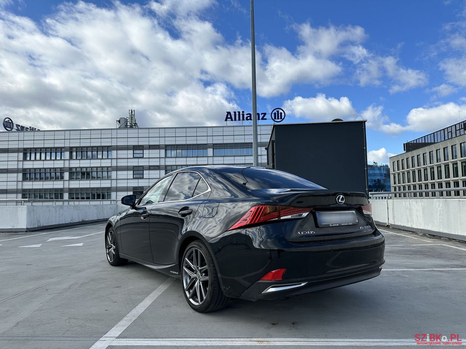 2020' Lexus IS photo #6