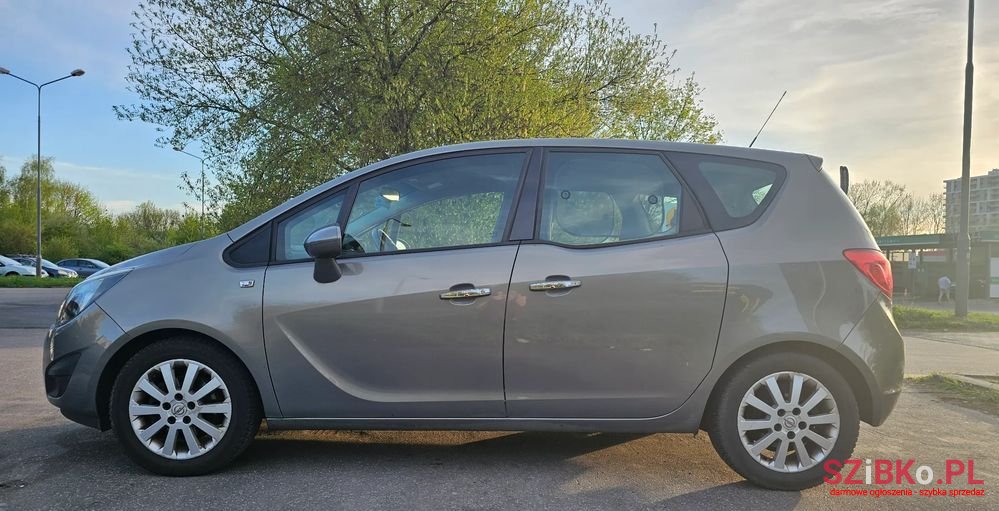 2011' Opel Meriva 1.4 T Cosmo photo #2