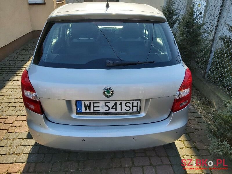2012' Skoda Fabia photo #3