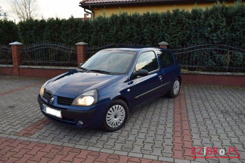 2001' Renault Clio photo #3