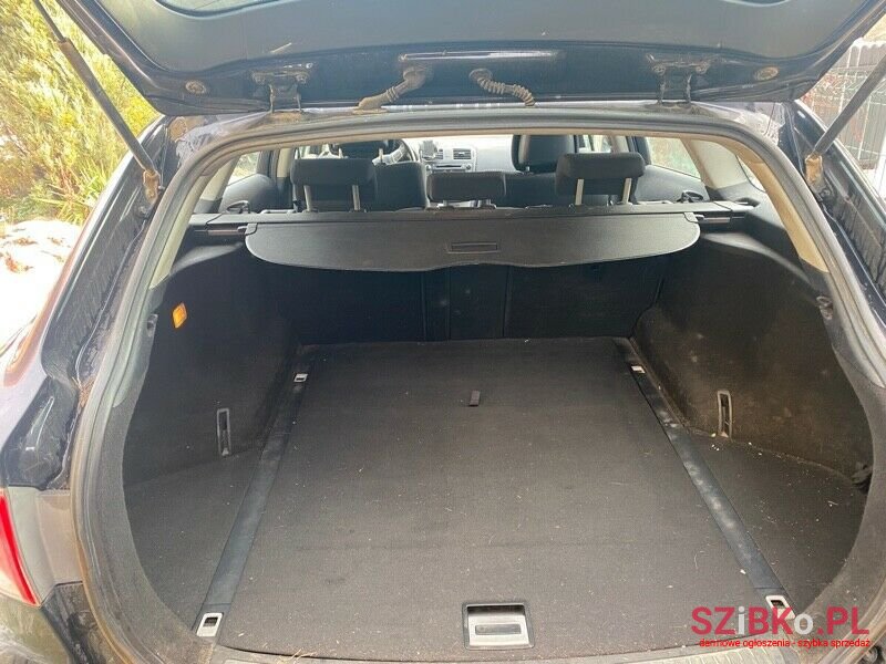 2009' Toyota Avensis photo #4