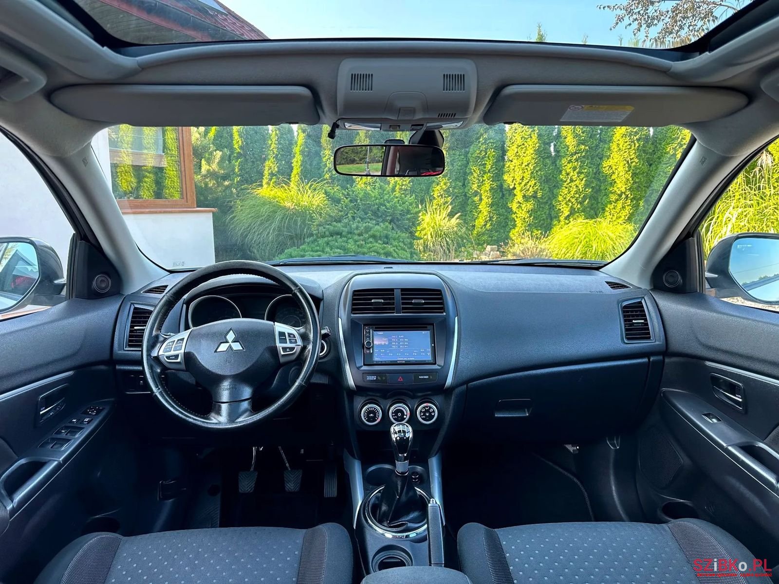 2012' Mitsubishi ASX photo #3