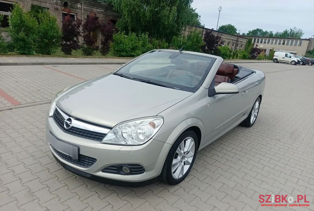2008' Opel Astra 1.6 Cosmo photo #2