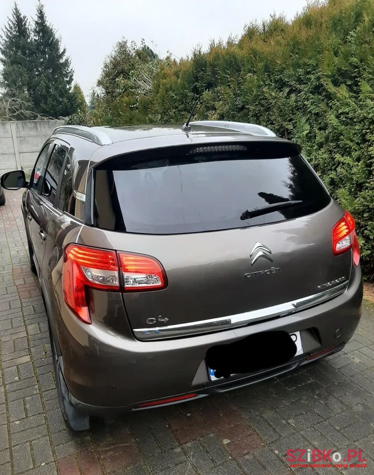 2012' Citroen C4 Aircross photo #3