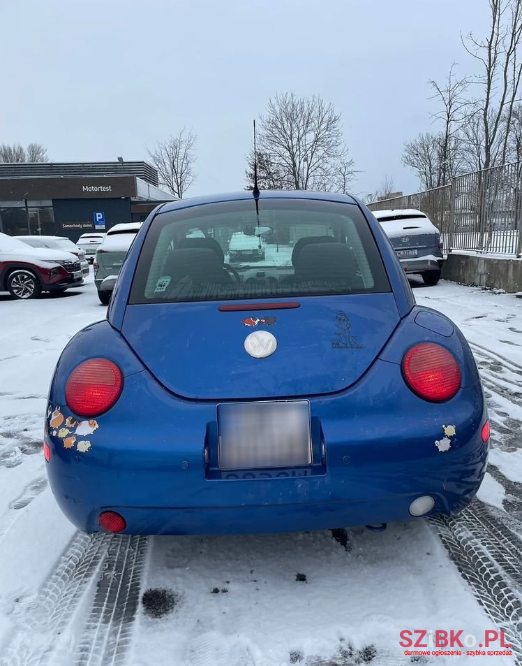 2003' Volkswagen New Beetle 2.0 photo #5