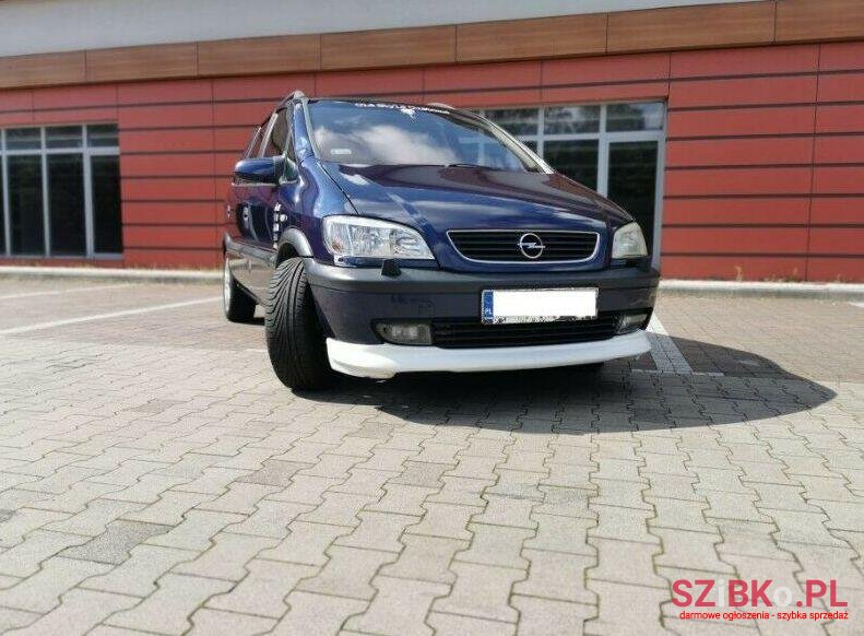 2001' Opel Zafira photo #1
