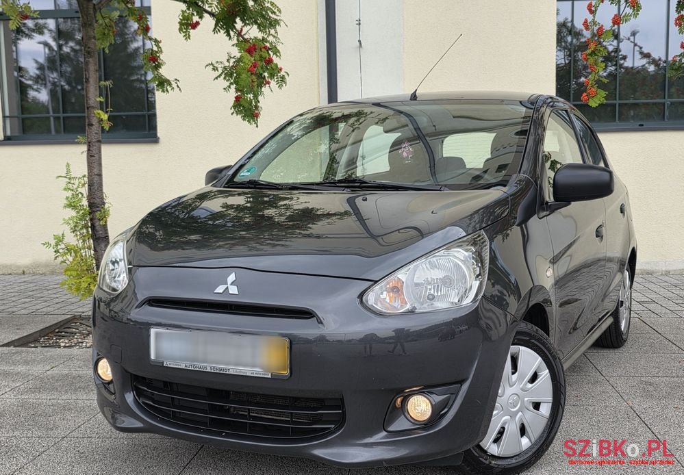 2013' Mitsubishi Space Star photo #3