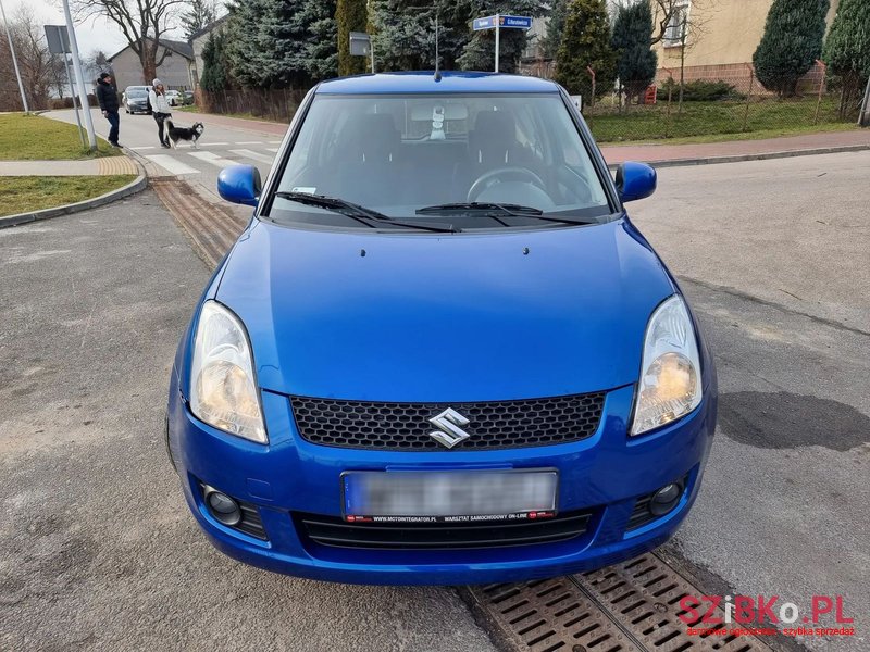 2009' Suzuki Swift photo #3