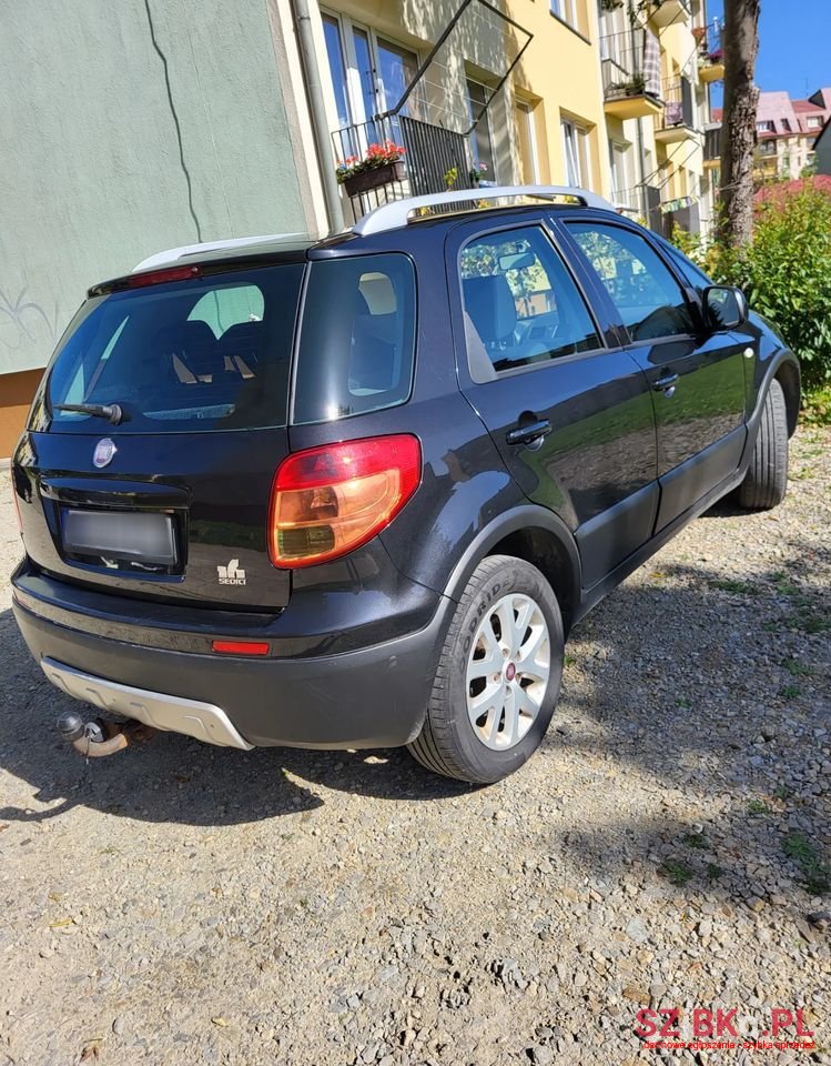 2011' Fiat Sedici photo #4