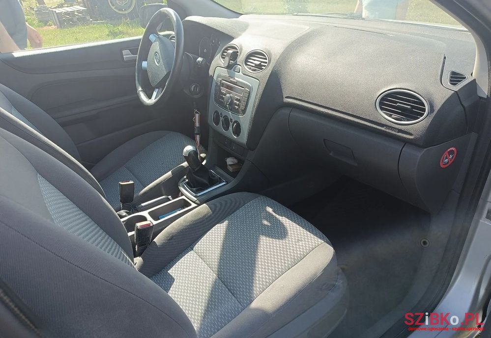 2007' Ford Focus photo #4