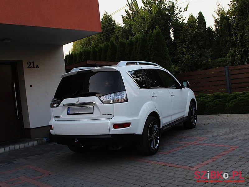 2010' Mitsubishi Outlander 2.0 2Wd photo #6