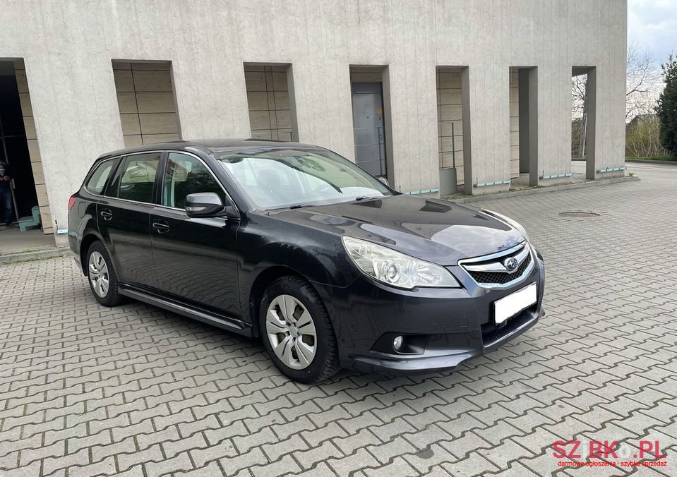 2011' Subaru Legacy photo #5