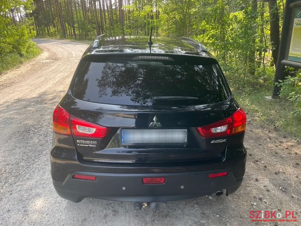 2011' Mitsubishi ASX photo #5