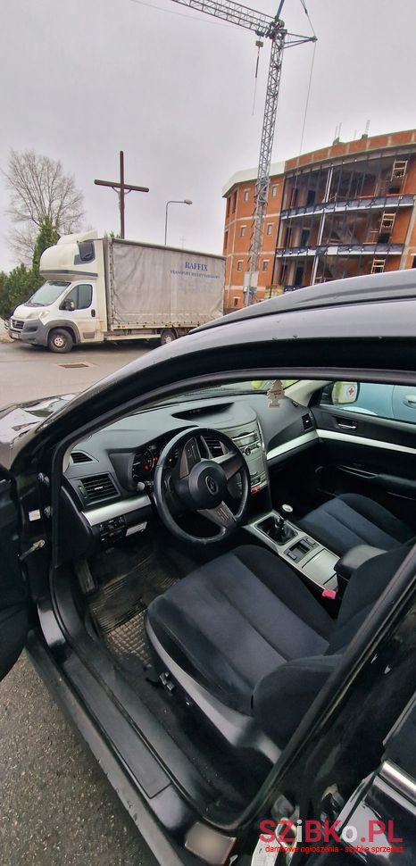 2011' Subaru Outback 2.0D Comfort photo #3