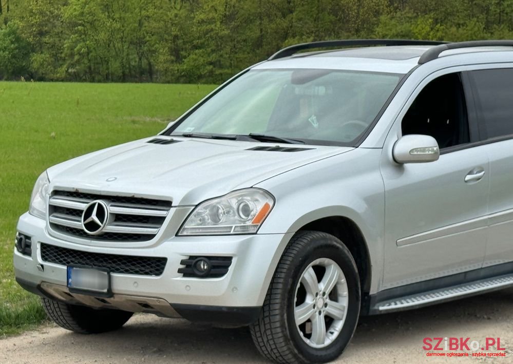 2008' Mercedes-Benz GL photo #5