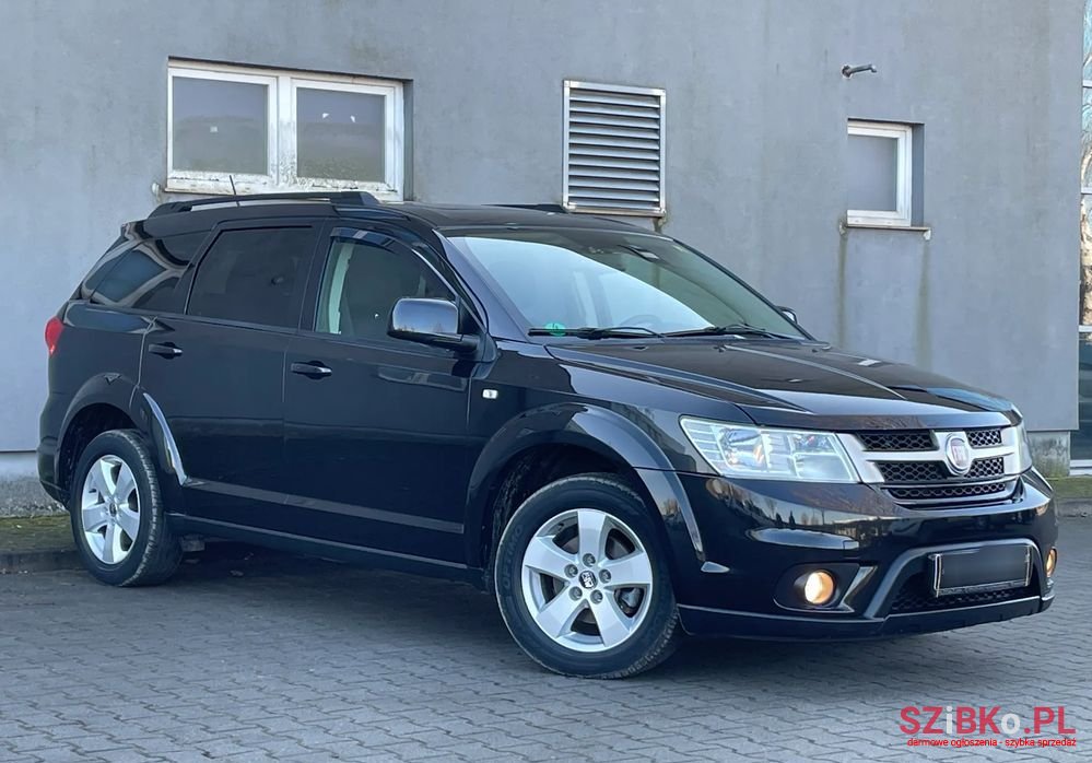 2012' Fiat Freemont photo #3