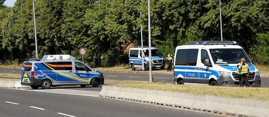 Tesla na polskich numerach zatrzymana w Niemczech. Kierowca dostał karę za brak... kategorii C