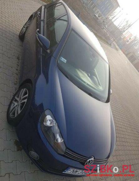 2009' Volkswagen Golf photo #1