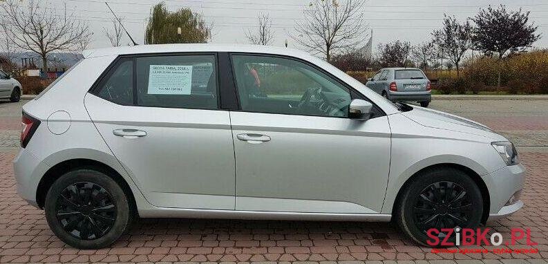 2016' Skoda Fabia photo #1