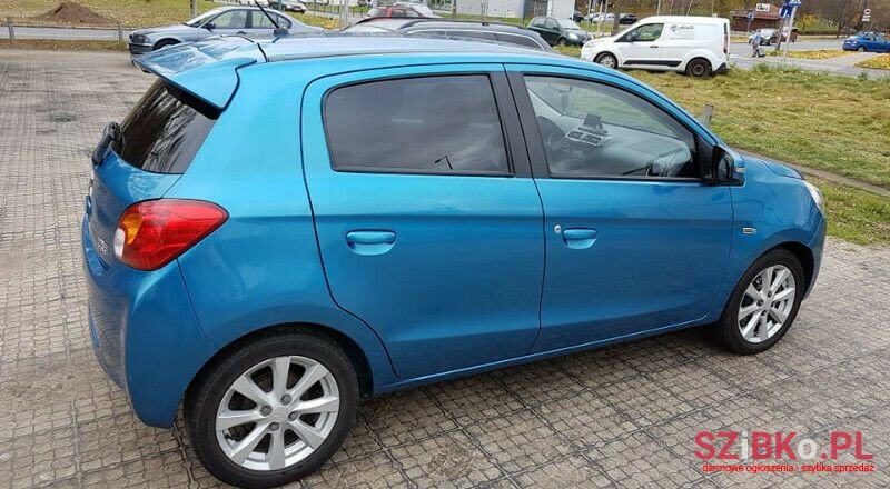 2014' Mitsubishi Space Star photo #2