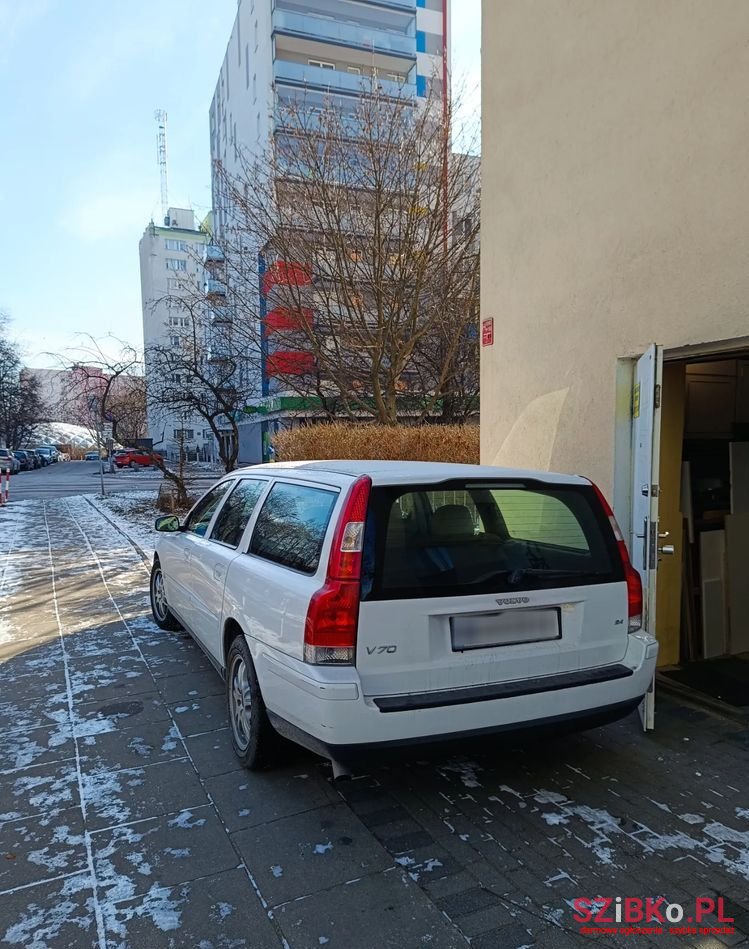 2005' Volvo V70 photo #3