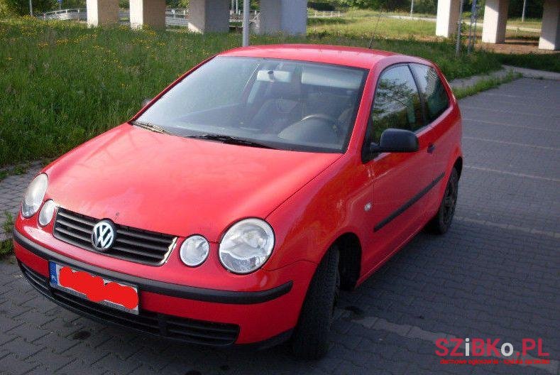 2003' Volkswagen Polo photo #2