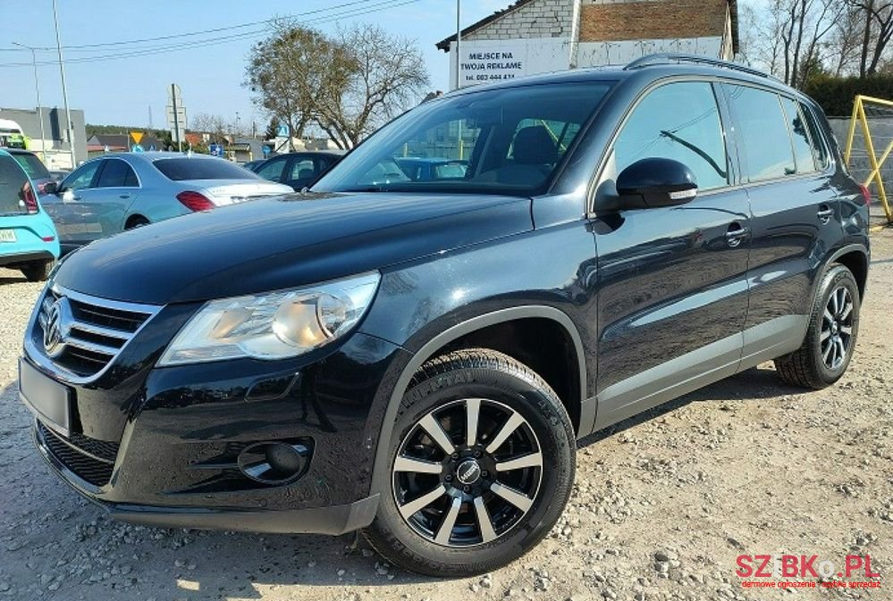 2010' Volkswagen Tiguan photo #1