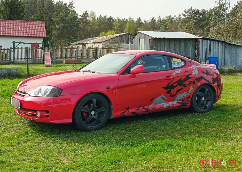 2002' Hyundai Coupe 2.0 Gl photo #2