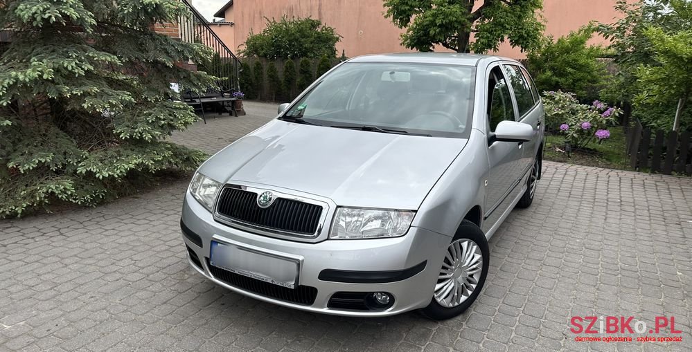 2007' Skoda Fabia photo #1