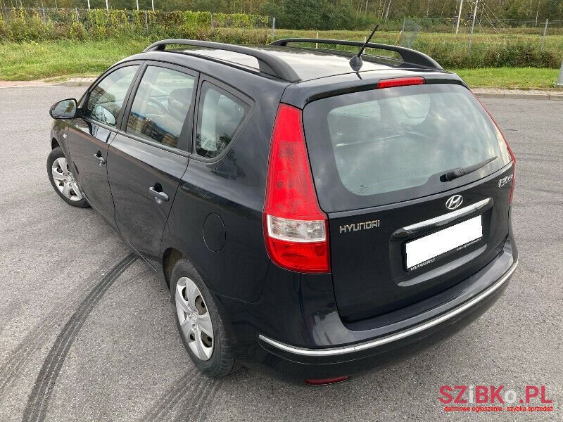 2010' Hyundai i30 photo #6