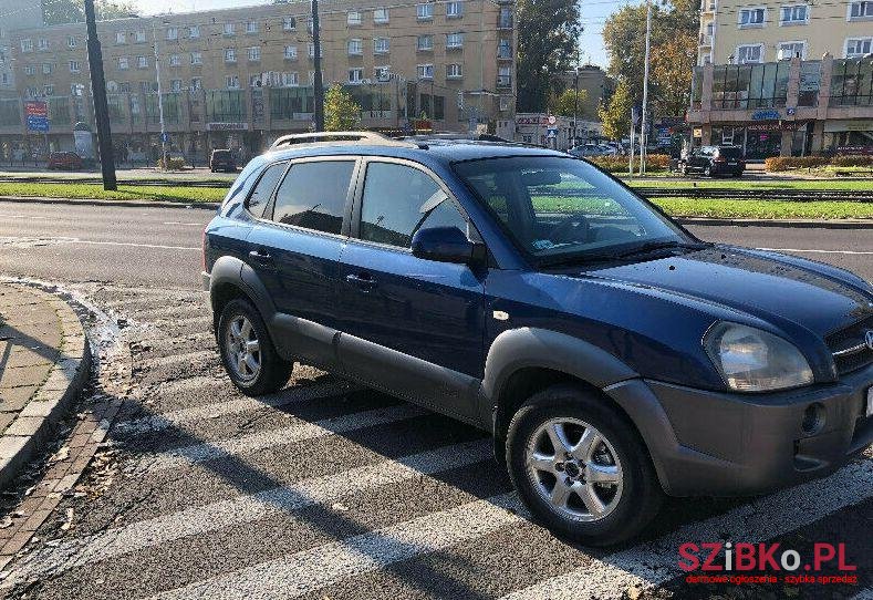 2004' Hyundai Tucson photo #1