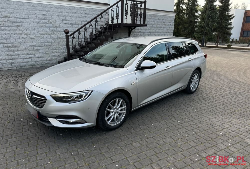 2019' Opel Insignia photo #1