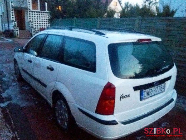 2002' Ford Focus photo #2