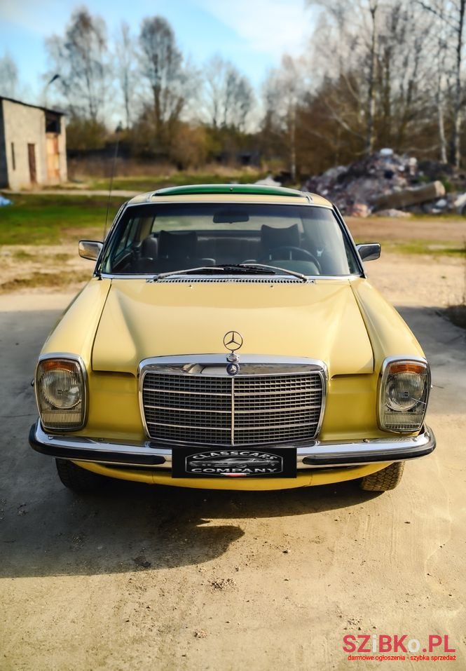 1975' Mercedes-Benz 250C photo #1
