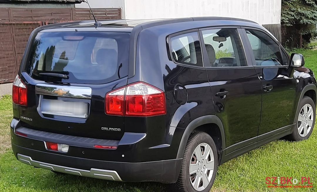 2011' Chevrolet Orlando photo #5