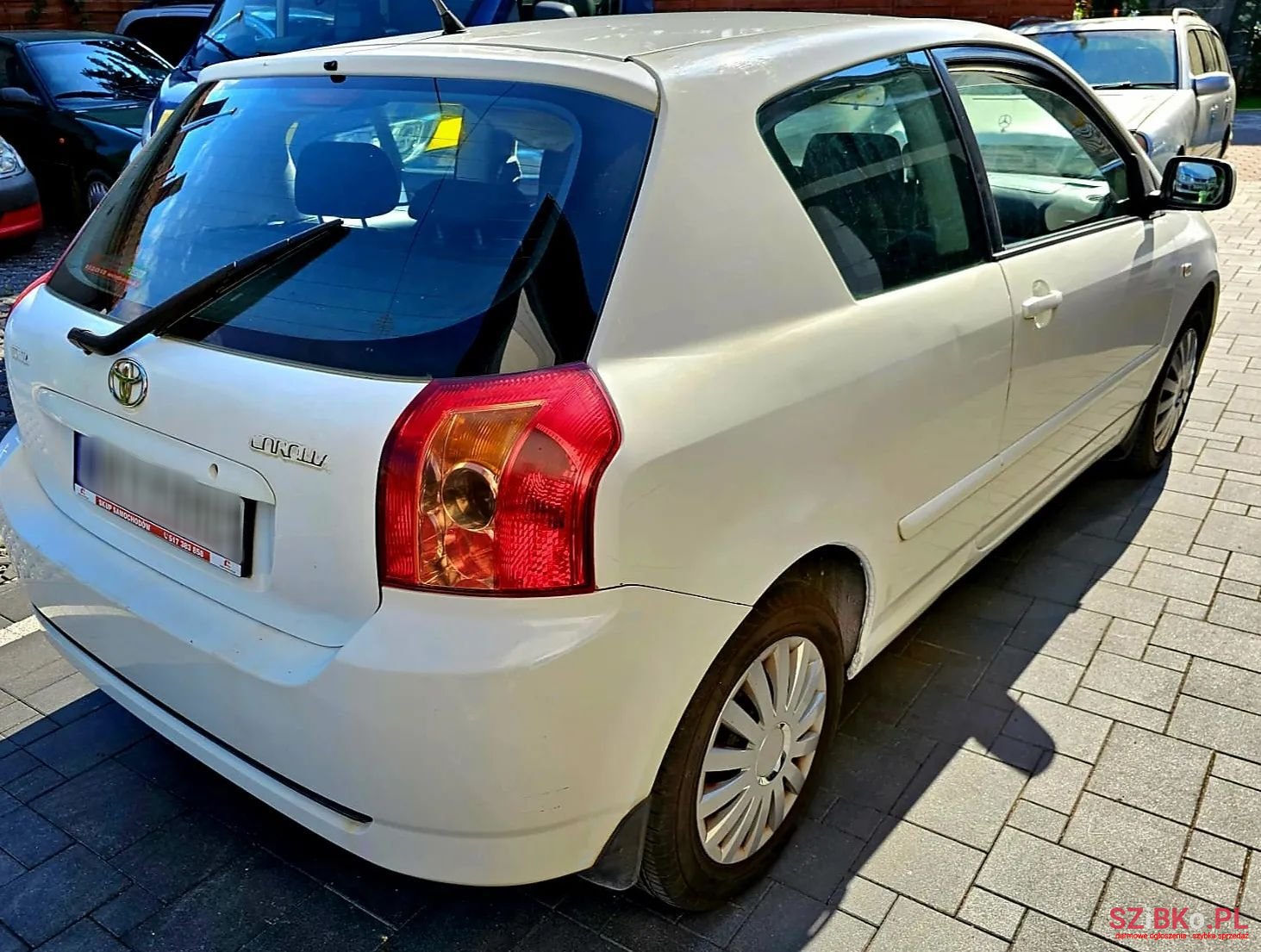 2004' Toyota Corolla photo #2