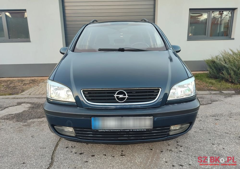 2002' Opel Zafira 1.8 16V Comfort photo #2