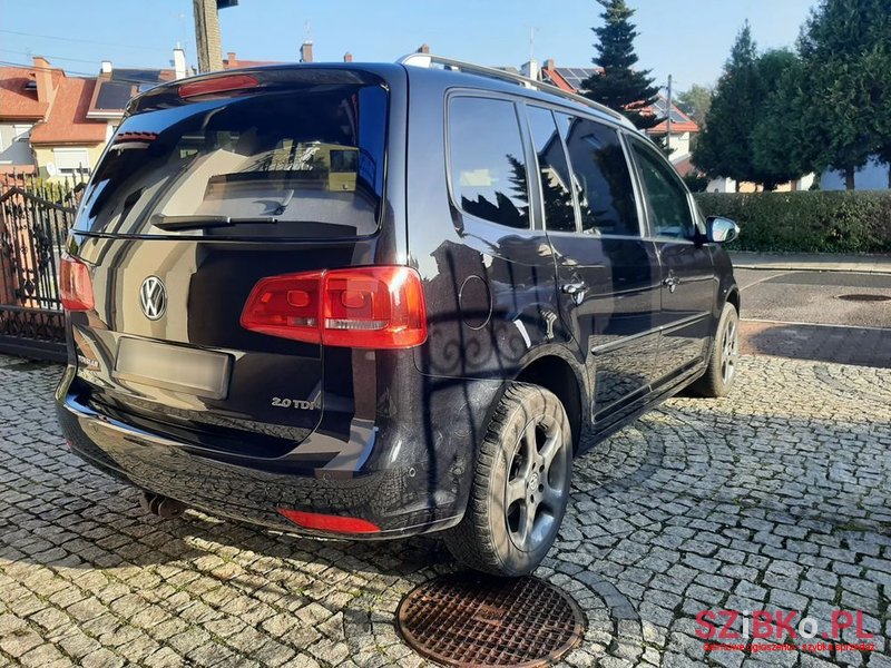 2015' Volkswagen Touran photo #4