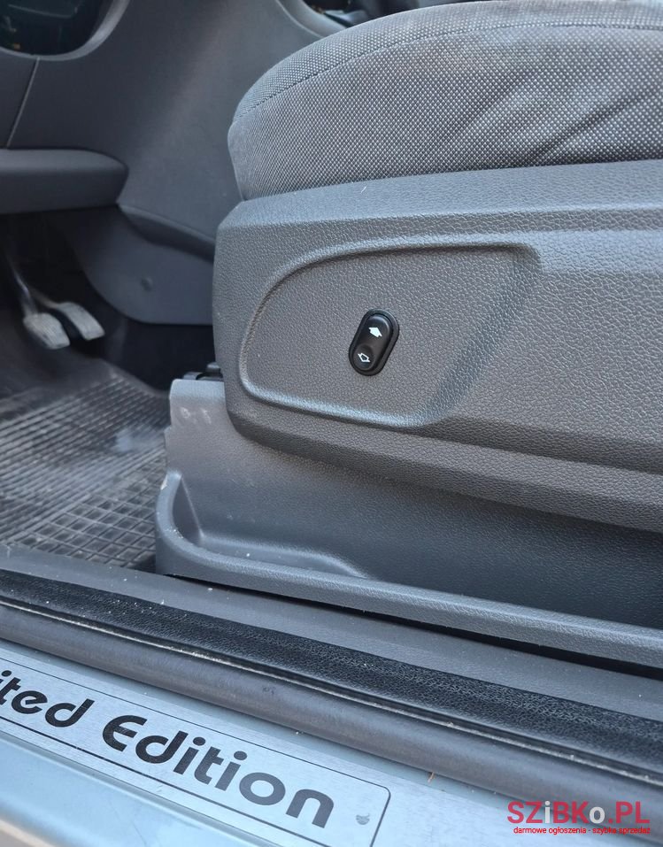 2004' Ford Focus C-MAX 2.0 Silver X photo #5