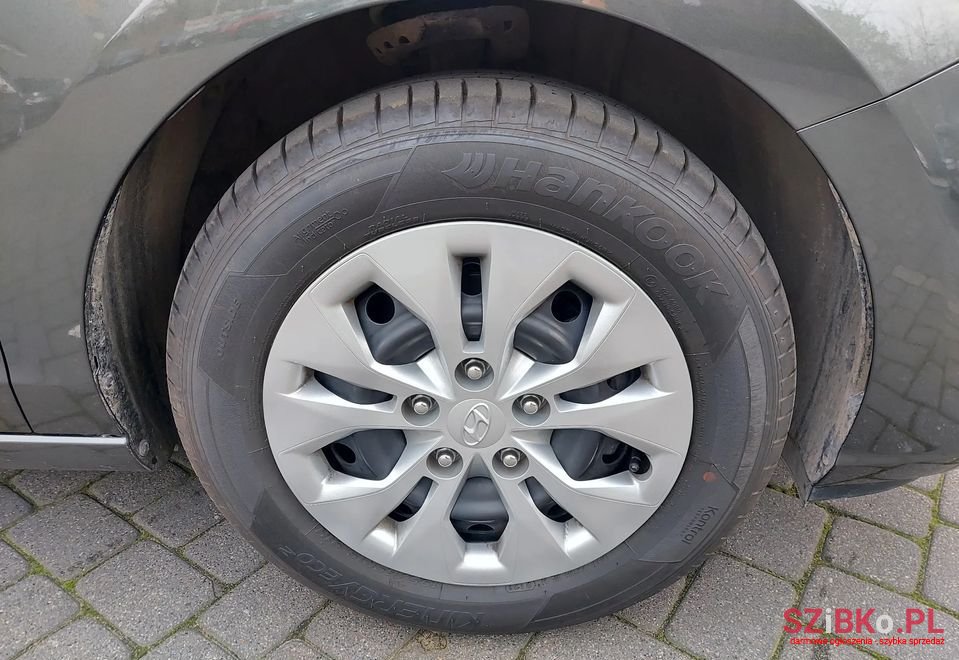 2021' Hyundai i30 photo #6