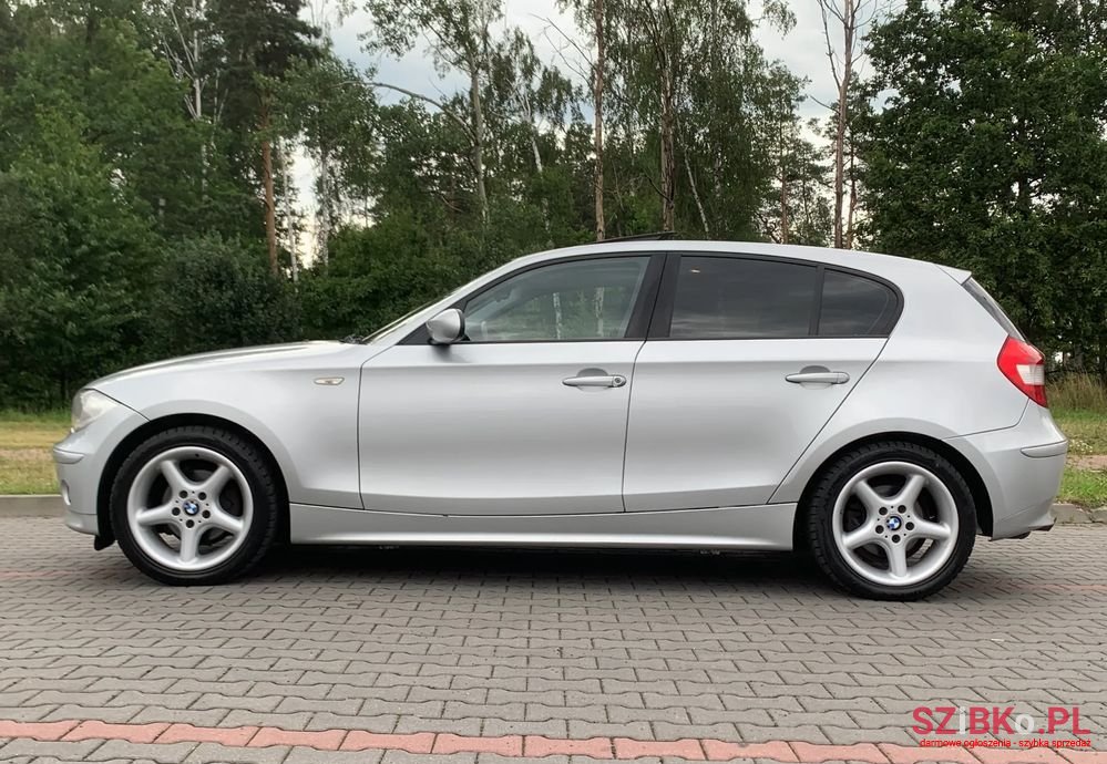 2005' BMW 1 Series 116I photo #3