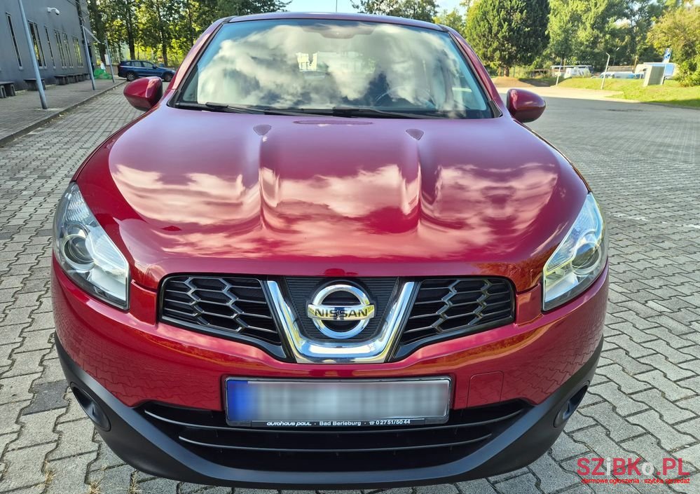 2013' Nissan Qashqai 2.0 Tekna photo #2