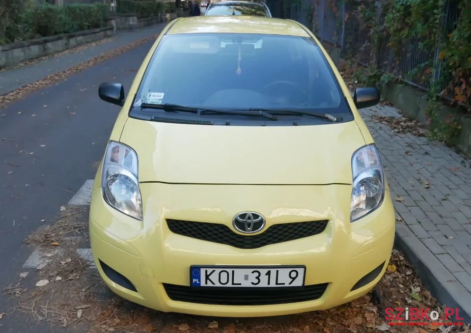 2009' Toyota Yaris photo #1