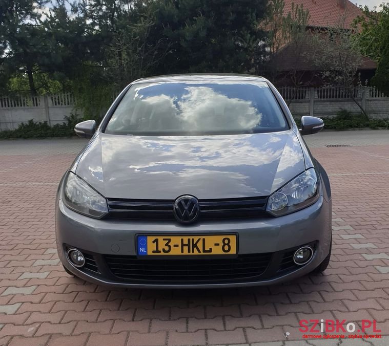 2009' Volkswagen Golf photo #1