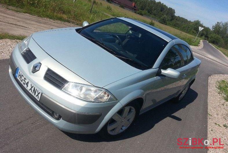 2004' Renault Megane photo #2