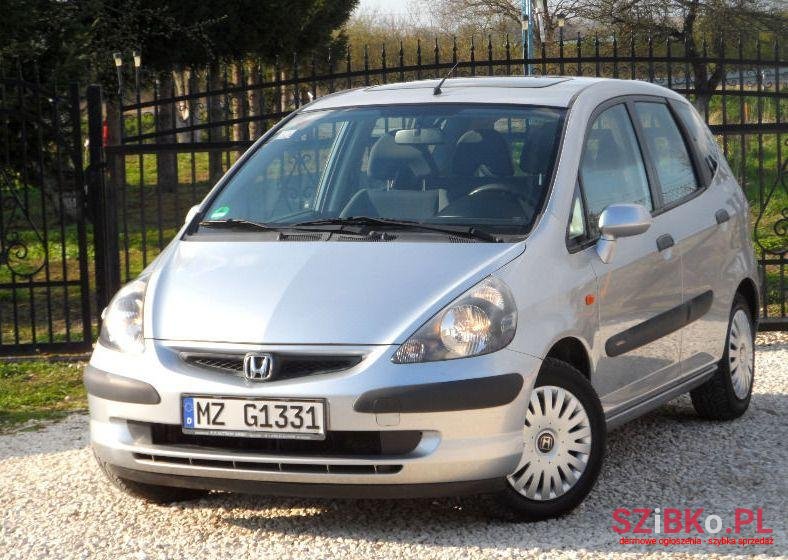 2002' Honda Jazz photo #2