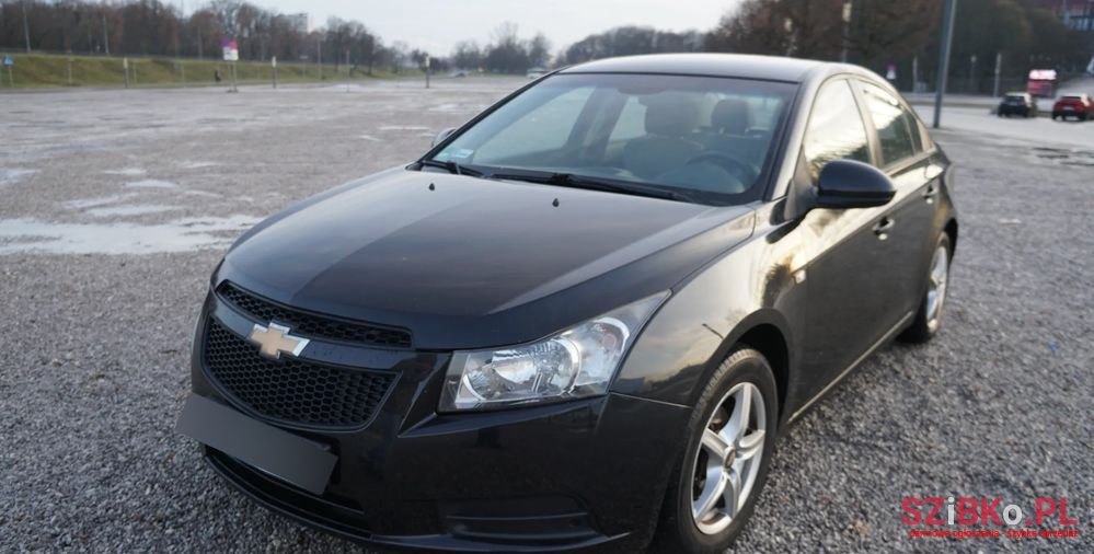 2010' Chevrolet Cruze photo #4