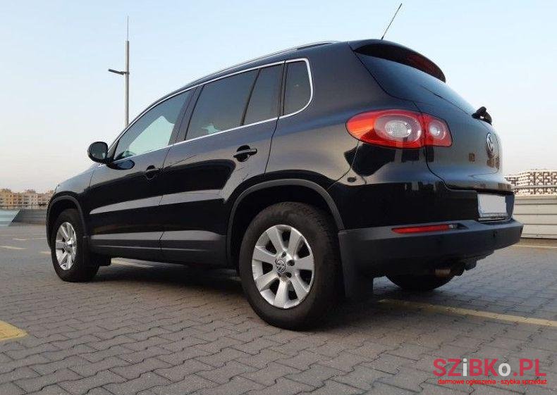 2009' Volkswagen Tiguan photo #1