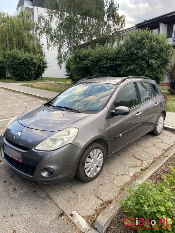 2010' Renault Clio photo #1